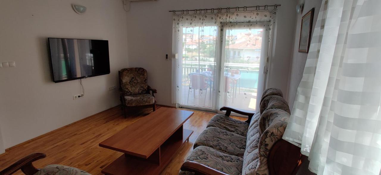 Apartment Dea Trogir Exterior photo