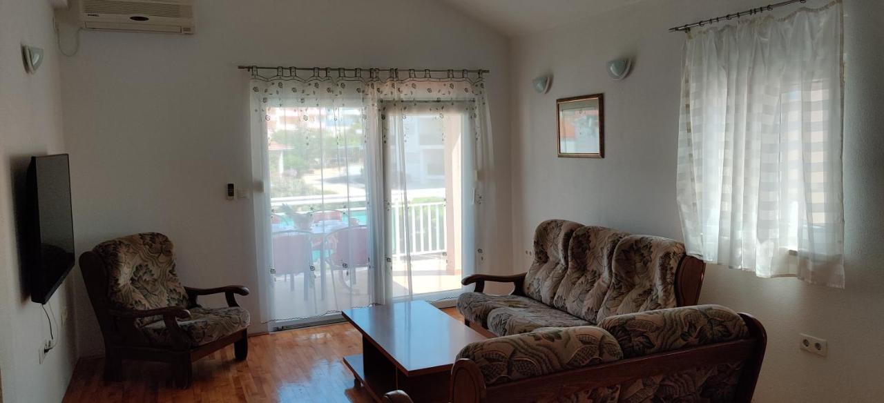 Apartment Dea Trogir Exterior photo