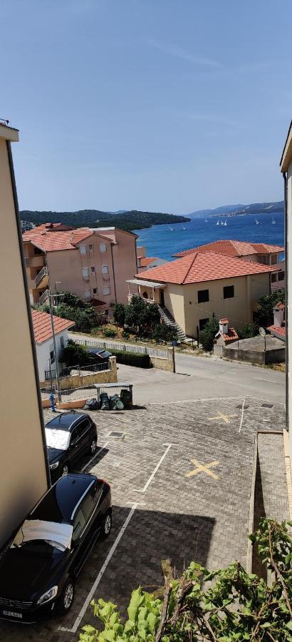 Apartment Dea Trogir Exterior photo
